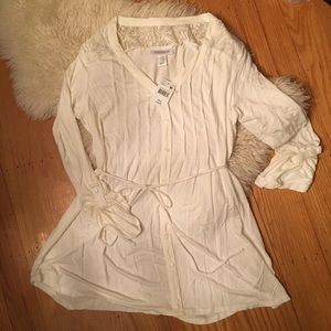 Nwt motherhood cream top size medium